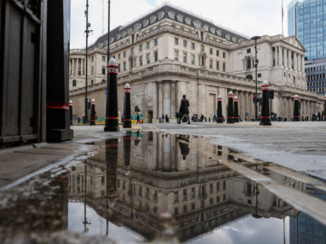 Britanska centralna banka s pričakovanim polodstotnim dvigom