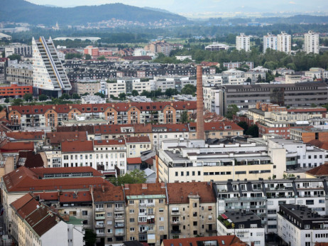 Nepremičninska serija: Dve tretjini stanovanj kupljeni brez hipoteke