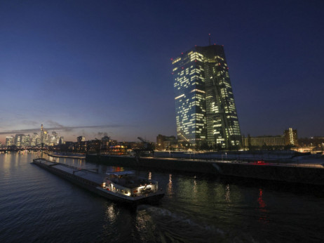 Kaj za likvidnost prinaša napovedano monetarno zategovanje ECB?