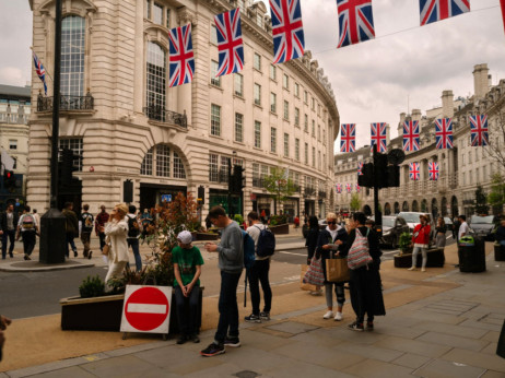 Britanska centralna banka dvignila obrestno mero na 4,5 odstotka