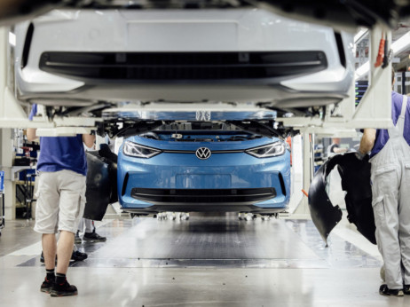 Komentar BBA: Kriza avtomobilistov kaže zobe kljub stabilnosti Volkswagna
