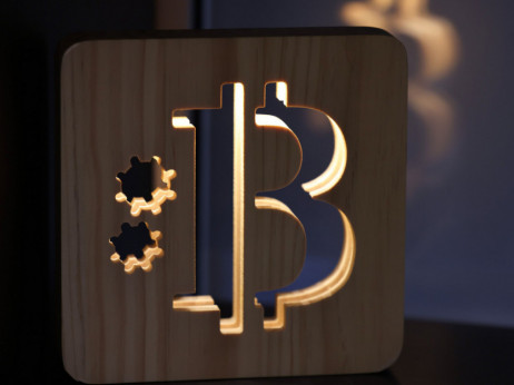Po vdoru SEC sporočil, da promptnih skladov v bitcoinih še niso potrdili
