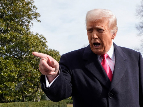 Trumpove carine bodo ZDA potisnile v recesijo