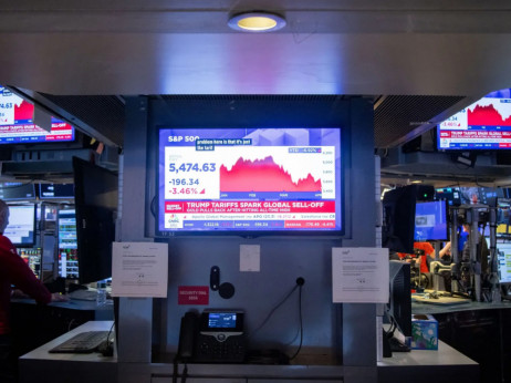 Je indeks S&P 500 že dosegel dno ali sledi še večji padec?